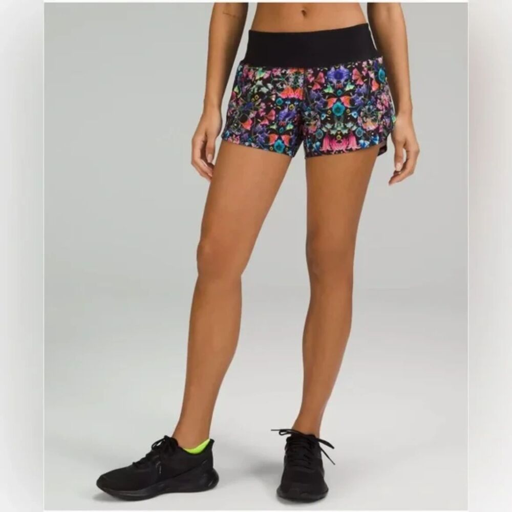 Lululemon Athletica Flowerscope Speed Up Lined High-Rise Shorts Women's Size 6
